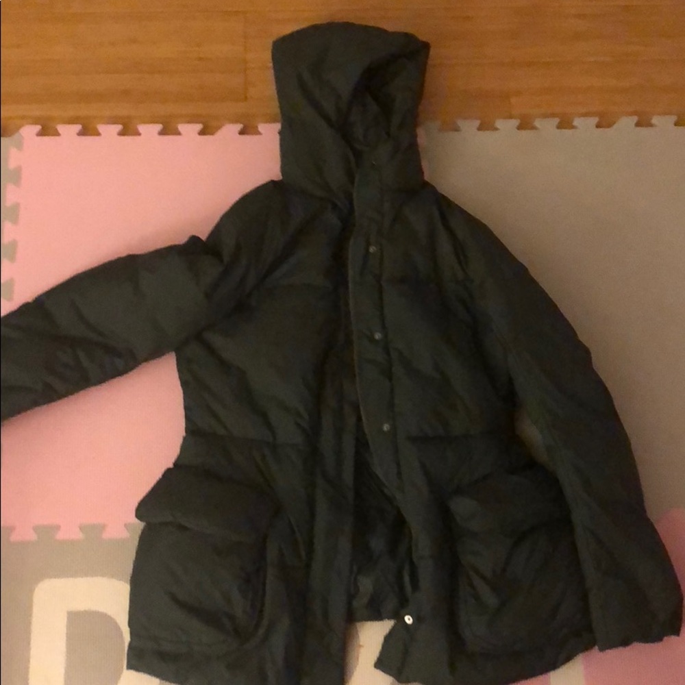 Winter puffer jacket deep green